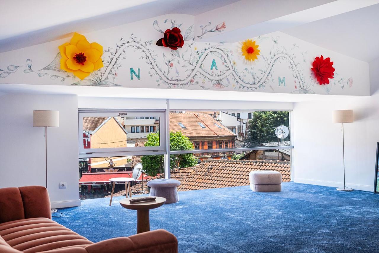 Nam Hotel Призрен Екстериор снимка