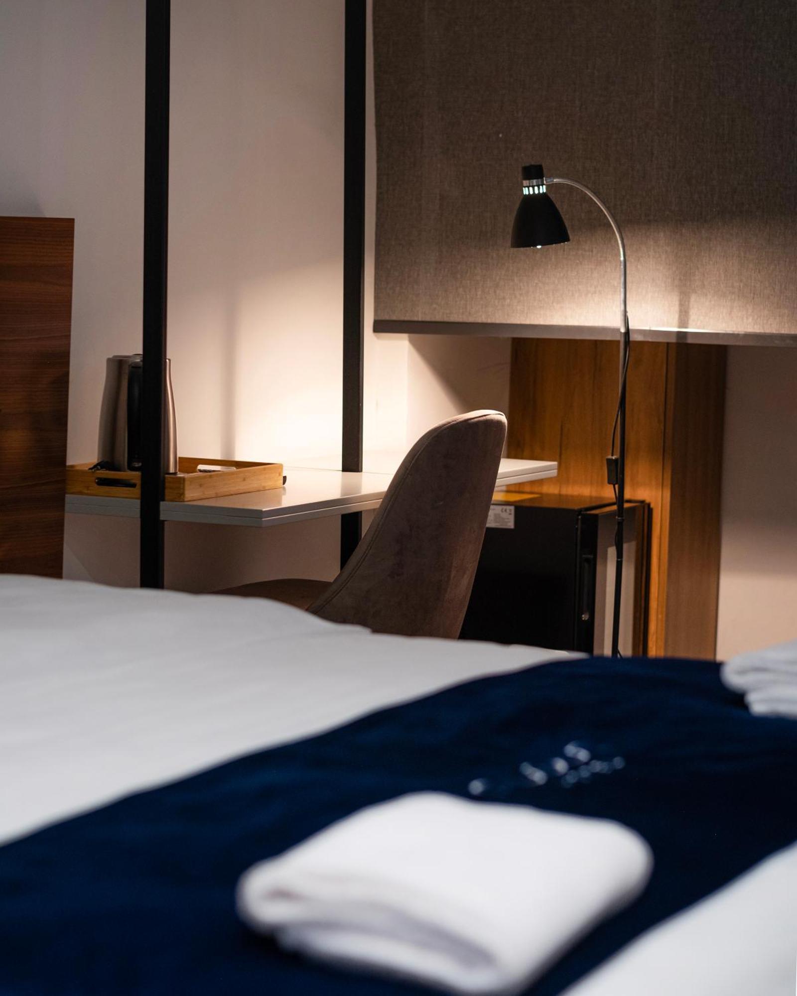 Nam Hotel Призрен Екстериор снимка