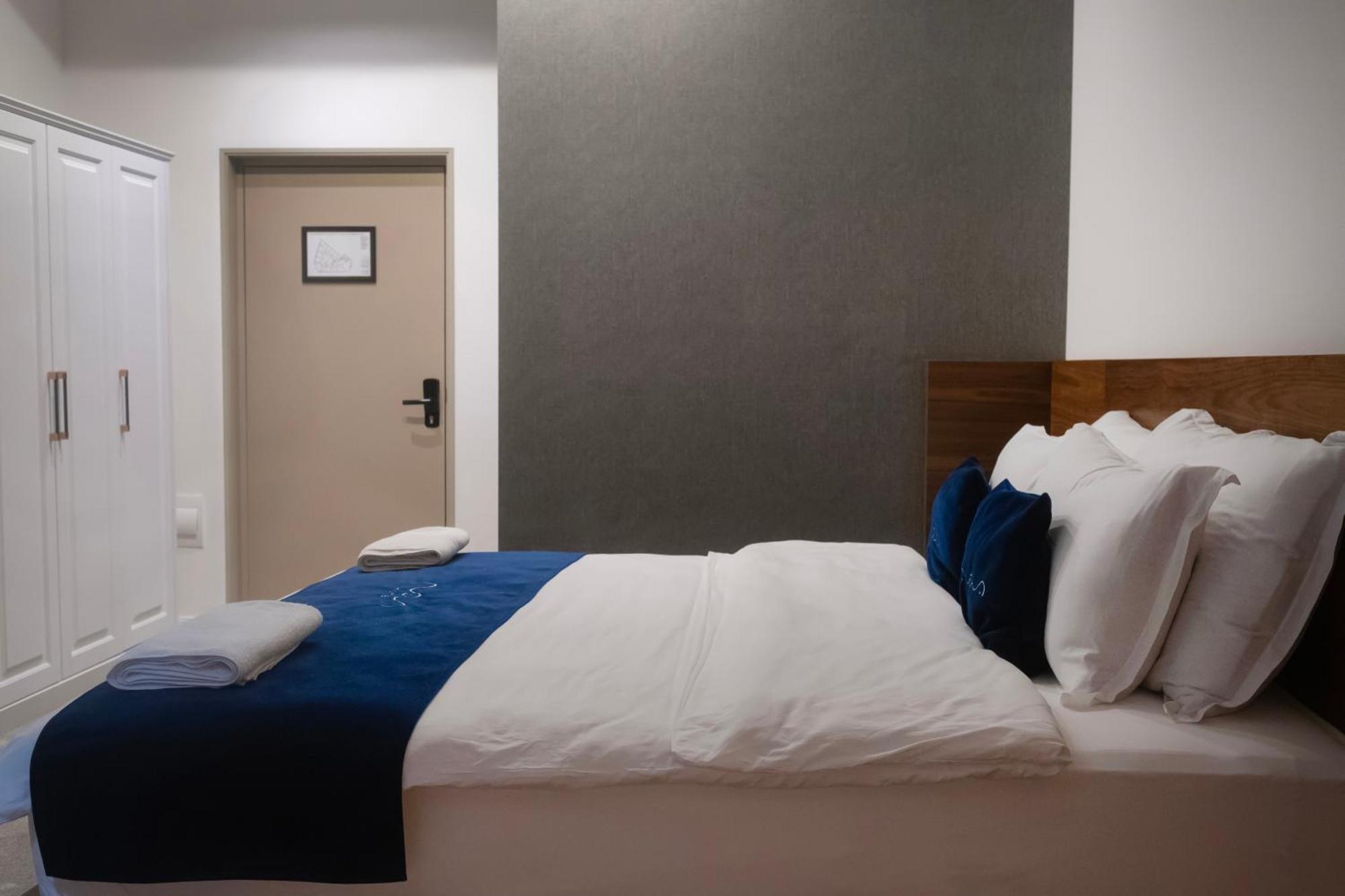 Nam Hotel Призрен Екстериор снимка