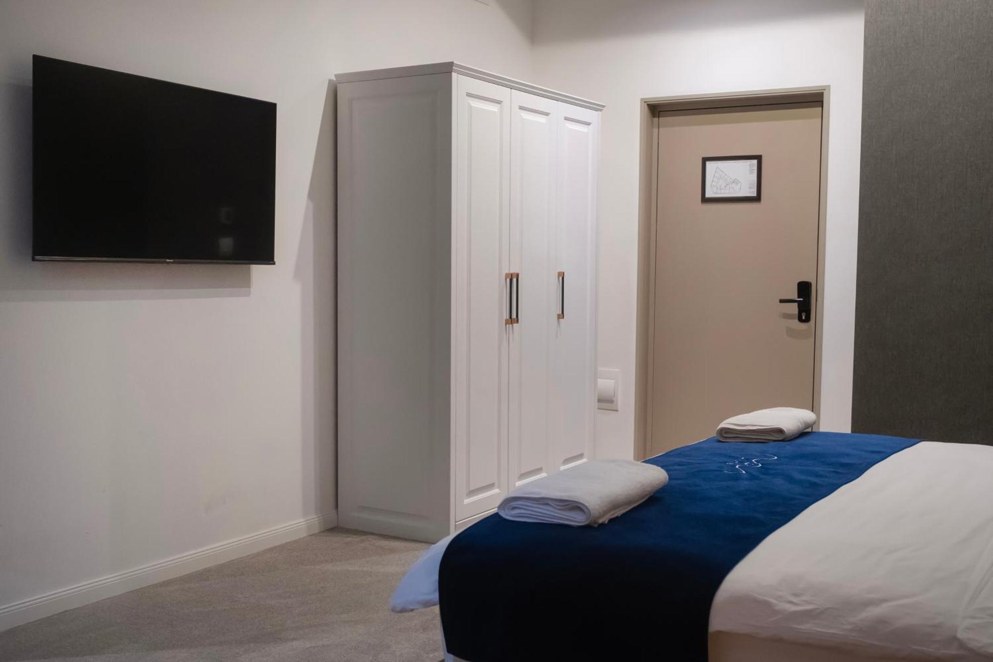 Nam Hotel Призрен Екстериор снимка