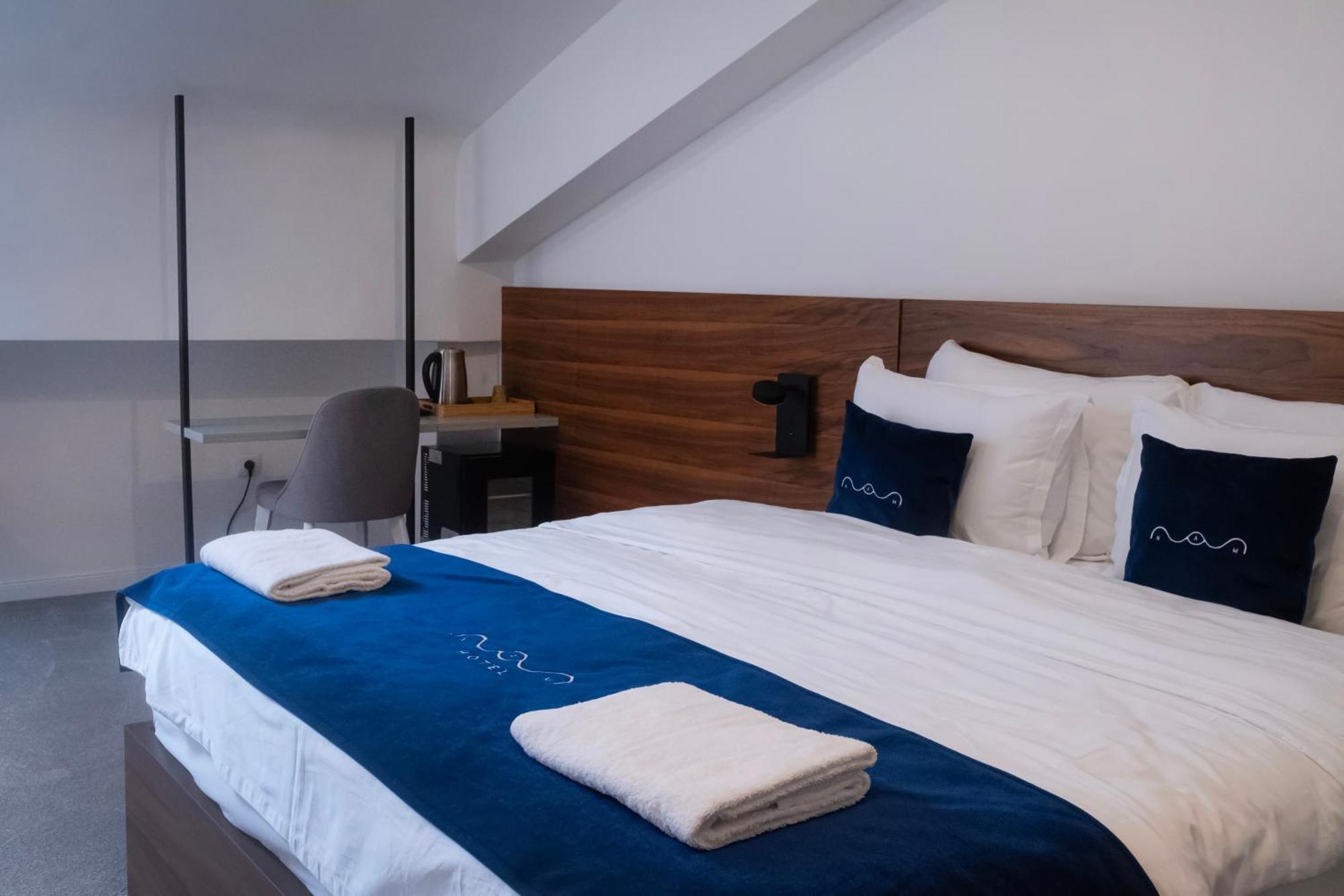 Nam Hotel Призрен Екстериор снимка